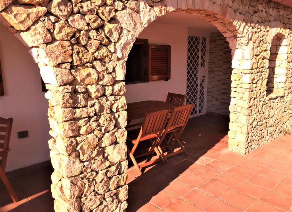 Le Due Pigne (Adults Only) Villa ตารันโต ภายนอก รูปภาพ